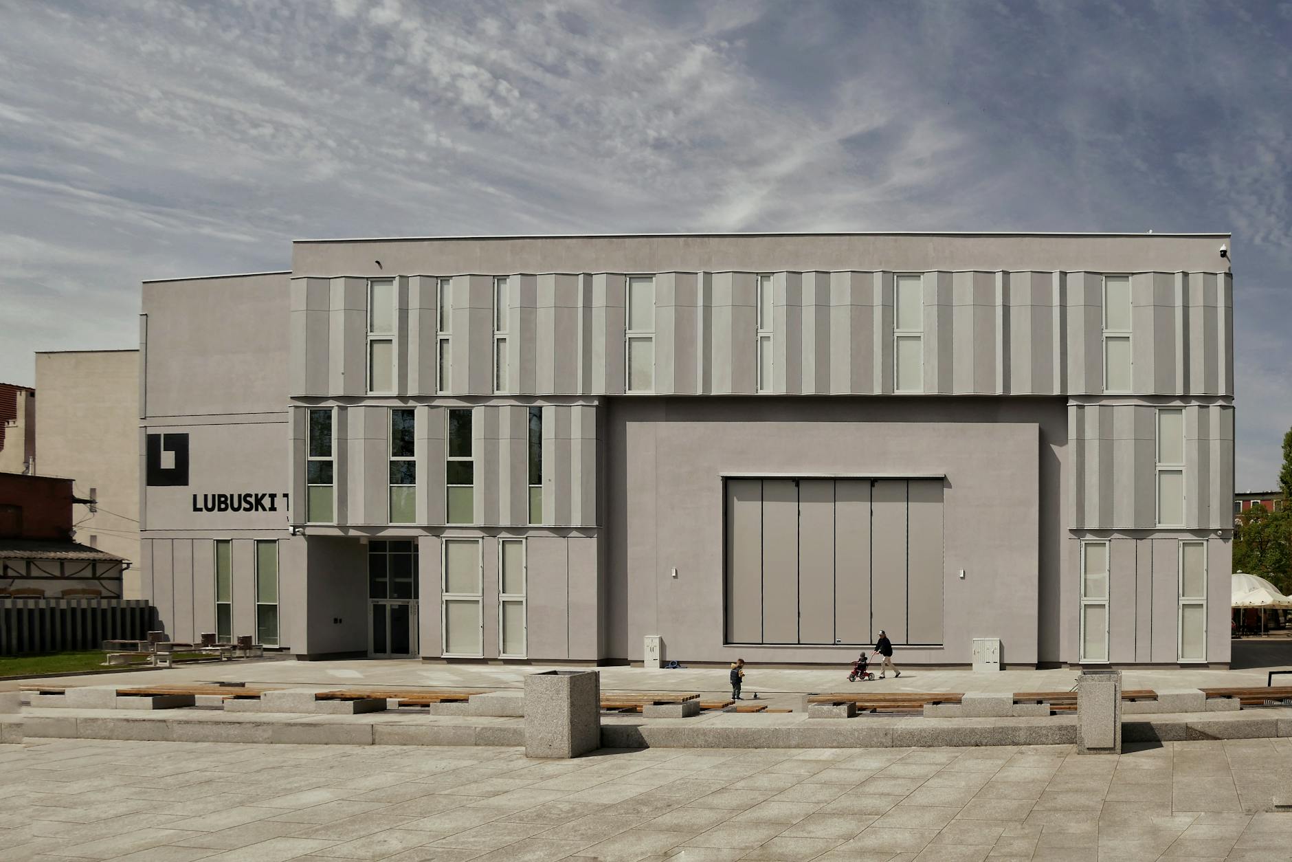 Panorama miasta Lędziny z widocznymi budynkami i elementami krajobrazu